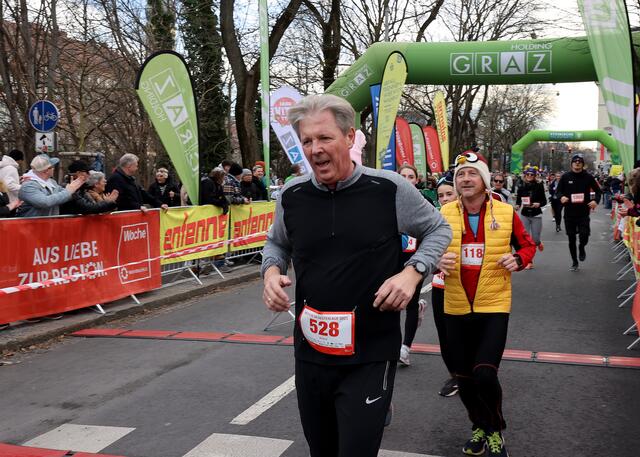 Für MeinBezirk.at-Chefredakteur Roland Reischl ist der Silvesterlauf aus Tradition und sportlichem Engagement heraus alle Jahre ein Fixtermin am 31.12. | Foto: GEPA pictures