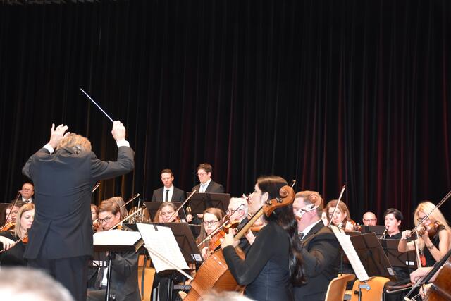 55 Musikerinnen und Musiker sorgten beim Neujahrskonzert im Kulturzentrum Leibnitz für einen ganz besonderen Jahresauftakt. | Foto: Waltraud Fischer