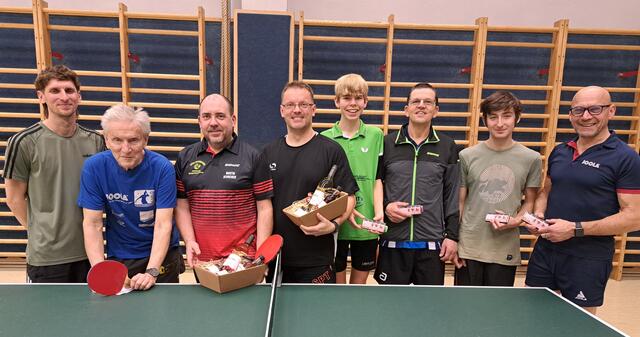 die siegreichen Paare vom Doppelbewerb von links, David Schreiber, Heinz Lukaschek (2.Platz), Martin Schreiber, Martin Dostalik (Sieger), 3. Platz Klemens Stiefvater, Walter Emsenhuber, 4.Platz Sebatian Meister, Harald Schörgmaier