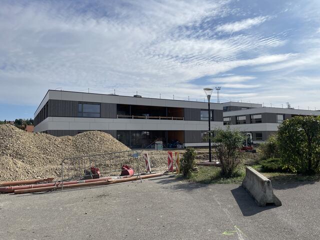In den Semesterferien im Februar 2024 wird der Schulbetrieb im neuen Gebäude beginnen. | Foto: Alexandra Goll