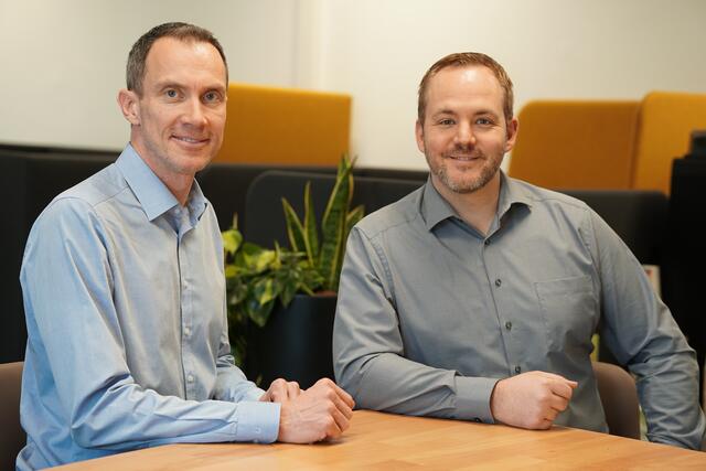 Stefan Partl, Teamleiter des WIFI Obersteiermark (re.), mit WIFI-Ansprechpartner David Schütze | Foto: WIFI Steiermark/Scharf