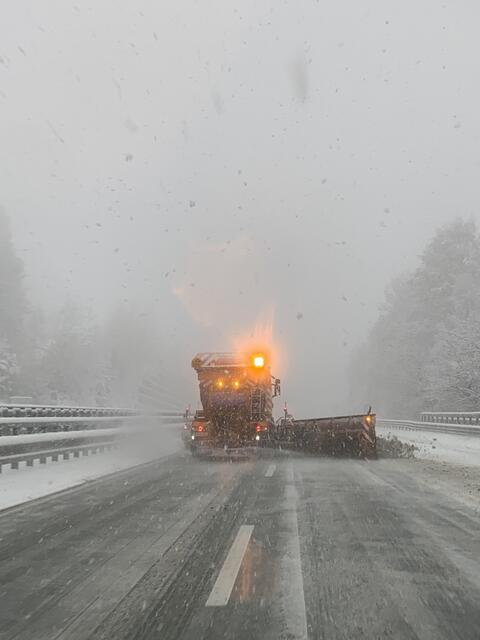 Trotz oft schwieriger Fahrverhältnisse ist der Job in der Autobahnmeisterei Unterwald attraktiv. | Foto: Asfinag