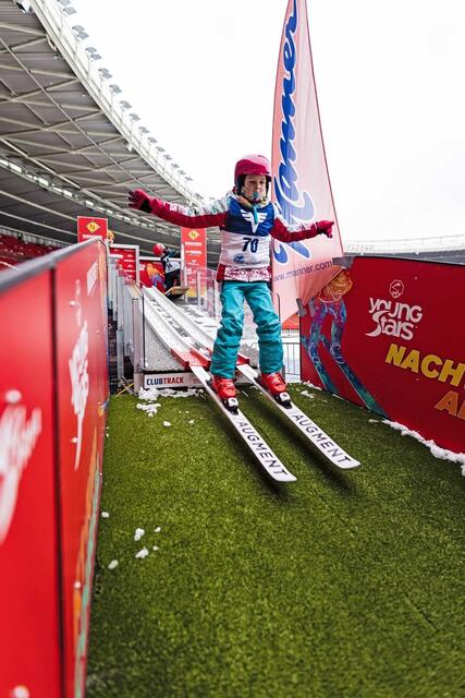 Gelandet wird auf einem Rasenteppich. | Foto: Skisprungclub Wiener Stadtadler