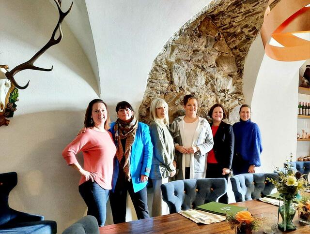 Hildegard Kogler, Bernadette Weber, Ingrid Sommer, Astrid Legner, Alexandra Lawrence und Jasmin Eder. | Foto: Frau in der Wirtschaft