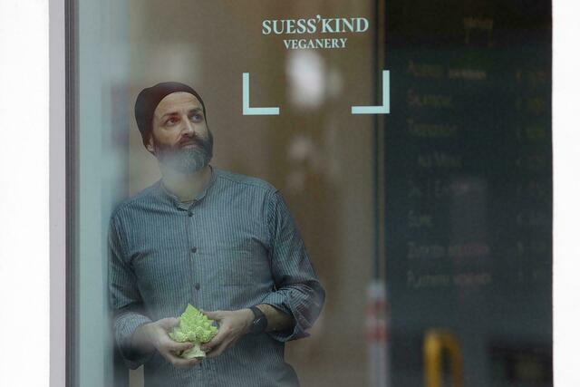 Die "Suess’kind Veganery" in der Sparefrohgasse 1 serviert ausschließlich vegane und bio-zertifizierte Speisen.  | Foto: Robert Six