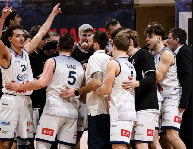 Die Drachen aus Eisenstadt schlagen im Burgenland-Derby die Oberwart Gunners.  | Foto: BBC Nord Dragonz