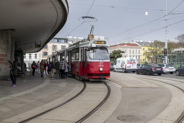 In einer Bim der Linie 60 ist es zu einer "Verunreinigung" gekommen. | Foto: Manfred Helmer/Wiener Linien