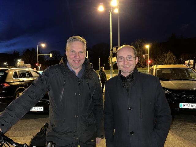 Gruppenkommandant Thomas Happ in Begleitung von Vizebürgermeister Albrecht Oppitz.