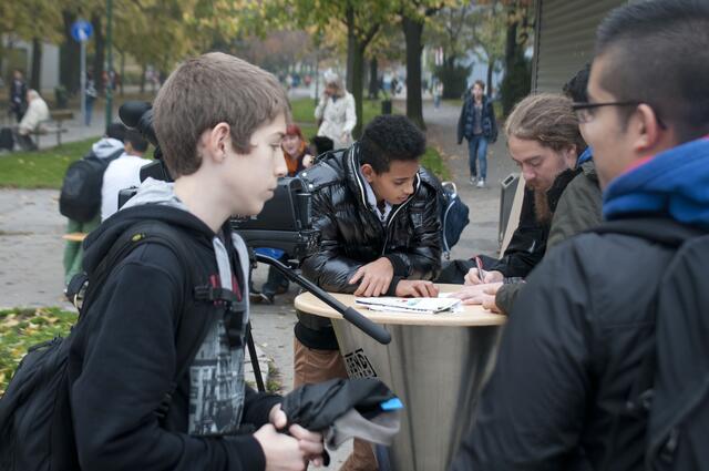 Beim Jugendparlament kann der Nachwuchs seine Ideen und Anliegen einbringen und diese mit den Verantwortlichen auf mögliche Umsetzung besprechen.  | Foto: Verein Wiener Jugendzentren