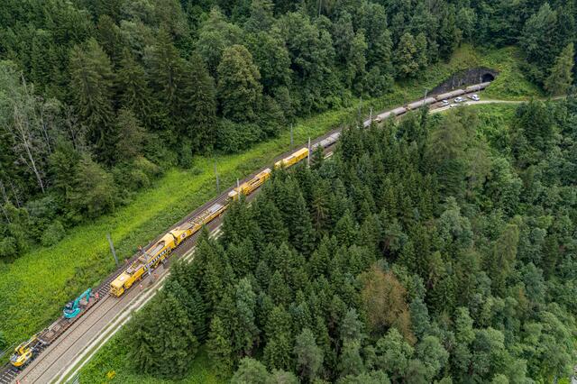 Die Österreichischen Bundesbahnen (ÖBB) investieren auch 2024 weiter in die Modernisierung und eine umweltfreundliche Schieneninfrastruktur in Tirol. | Foto: ÖBB/Sailerbrothers 