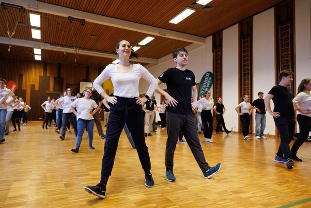 Am Samstag hat in der ehemaligen Fachschule Haidegg in Graz die Generalprobe für den großen Auftritt bei der Eröffnungspolonaise für den Steirerball 2024 stattgefunden.  | Foto: Verein der Steirer/Erwin Scheriau