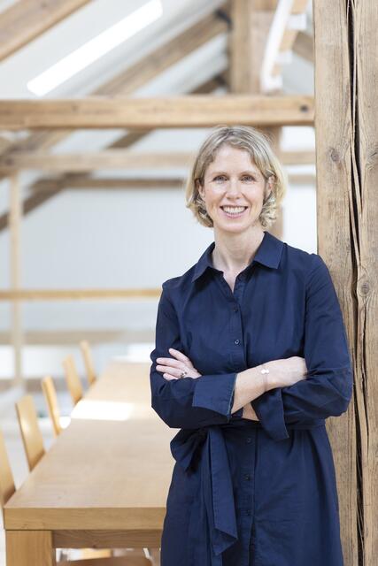 Bernadette Hartweger verweist auf die Portionsgrößen. | Foto: Cathrine Stukhard