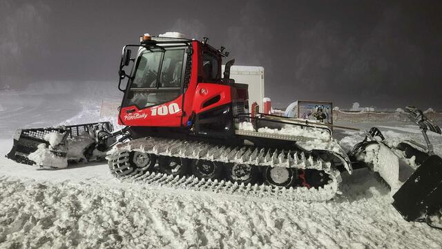 Am Montag ist der Archenstadllift Rinn in Betrieb gegangen. Der langerwartete Schnee ist endlich gefallen – die Kinderskikurse starten. | Foto: privat