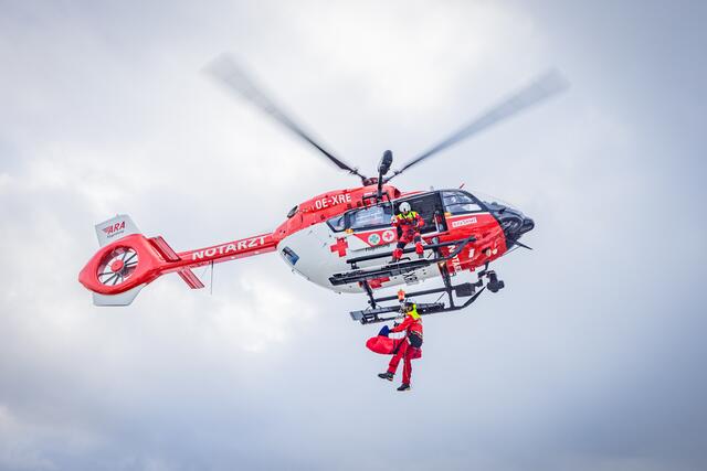 Ein Einsatz mit Windenbergung | Foto:  ARA Flugrettung gGmbH