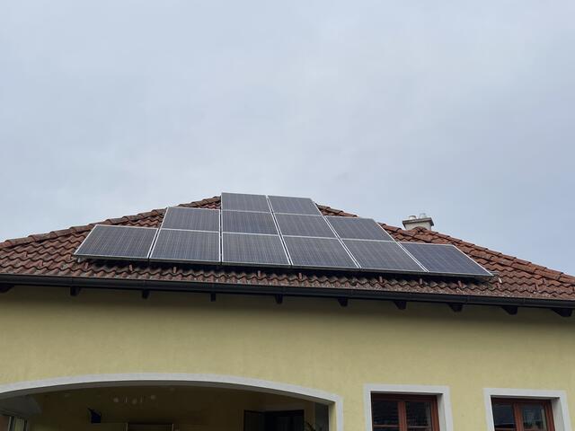 Die Dauer bis zur Freischaltung erklärte Kovarik mit dem enormen Anstieg der Anfragen, demnach gibt es in Niederösterreich mehr als 25 Prozent aller PV-Anlagen in Österreich. | Foto: Alexandra Goll