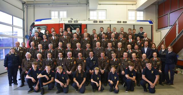 Das neue Mannschaftsfoto der FF Preinsbach. | Foto: Wolfgang Zarl
