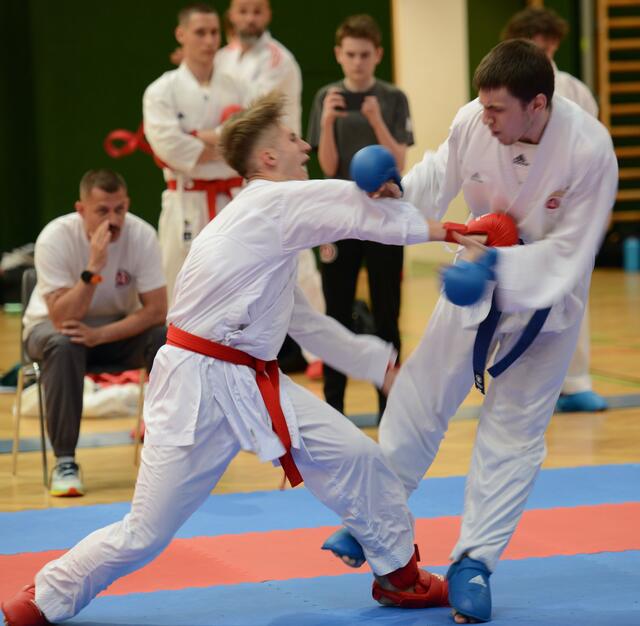 Der Karateclub Fürstenfeld hatte 2023 viele Erfolge zu verbuchen, einer davon war der dritte Platz für Marius Schmelzer (l.) bei den Austrian Junior Open in Wals.   | Foto: Karateclub Fürstenfeld