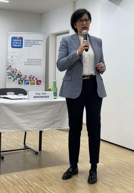 Direktorin Silke Bergmoser | Foto: MeinBezirk.at