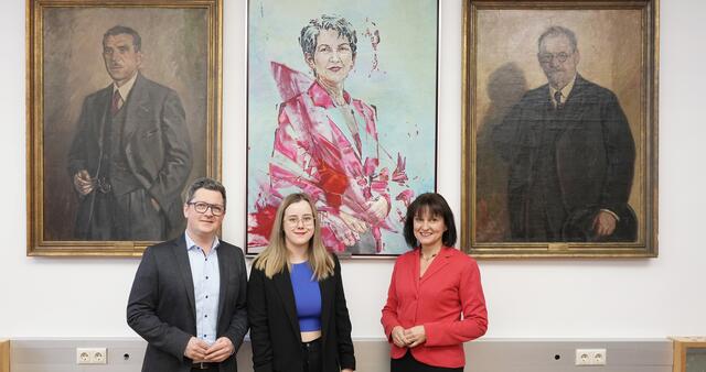 Von links: Michael Lindner, Larissa Zivkovic und Renate Heitz (Vorsitzende der SPÖ-Frauen OÖ). | Foto: Reinhard Winkler