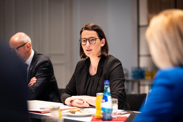 Barbara Thaler lud zum Sozialpartnerfrühstück Tirol