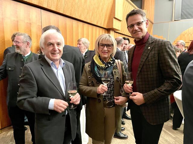 Bildungskompetenz: BG/BRG Direktor Josef Wieser mit Inge Koch, ehemals Poly Leibnitz und Franz Hartinger, ehemals Realschule Leibnitz (v.re.) | Foto: Gady/Fischer