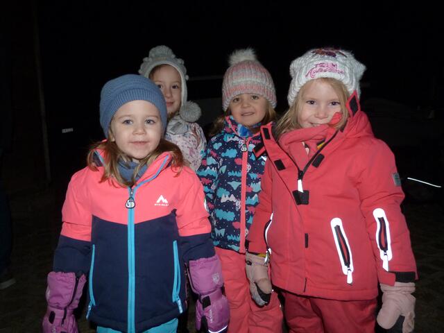 Auch die kleinen Mädels freuten sich sichtlich über die Apré-Ski Party in Kobersdorf.