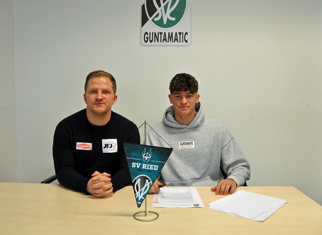 SVR-Sportvorstand Wolfgang Fiala und Arjan Malic (r.). | Foto: SVR