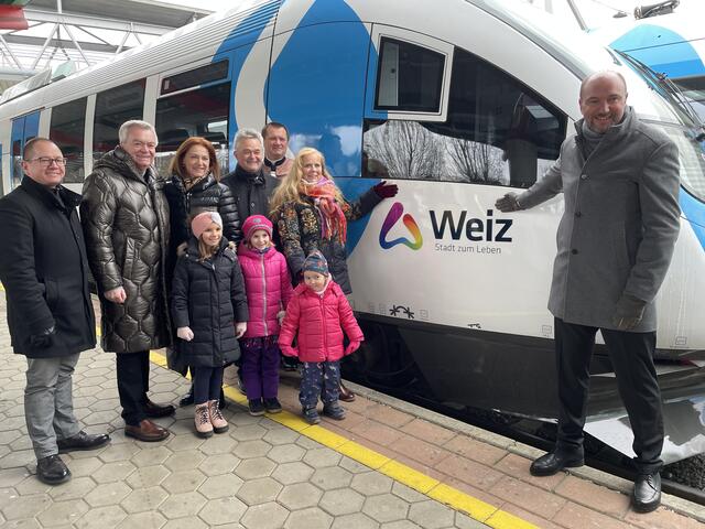 Drei neue Triebwägen wurden in Weiz am Wochenende getauft.  | Foto: RegionalmedienSteiermark/Hofmüller