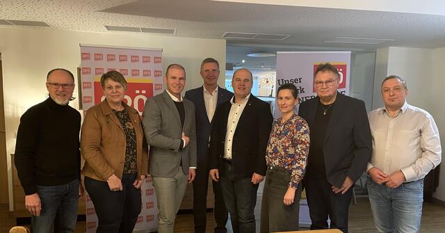 Die SPÖ-Gemeindeverantwortlichen setzen sich für den Erhalt der Servicestelle im Bezirk Jennersdorf ein.  | Foto: Elisabeth Kloiber