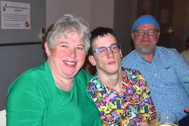 MONEL: Monika und Heinz Wegscheider mit Sebastian Santner