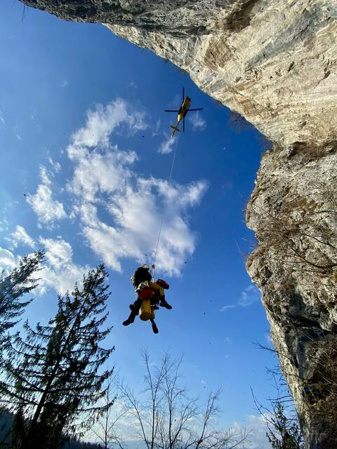 Der Verletzte wurde aus dem Kletterbereich befreit und in das Unfallkrankenhaus Graz gebracht.  | Foto: Bergrettung Steiermark