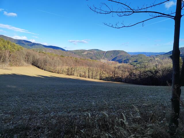 der Blick geht ins Wiener Becken und zur Ebene von Gloggnitz | Foto: I.Wozonig