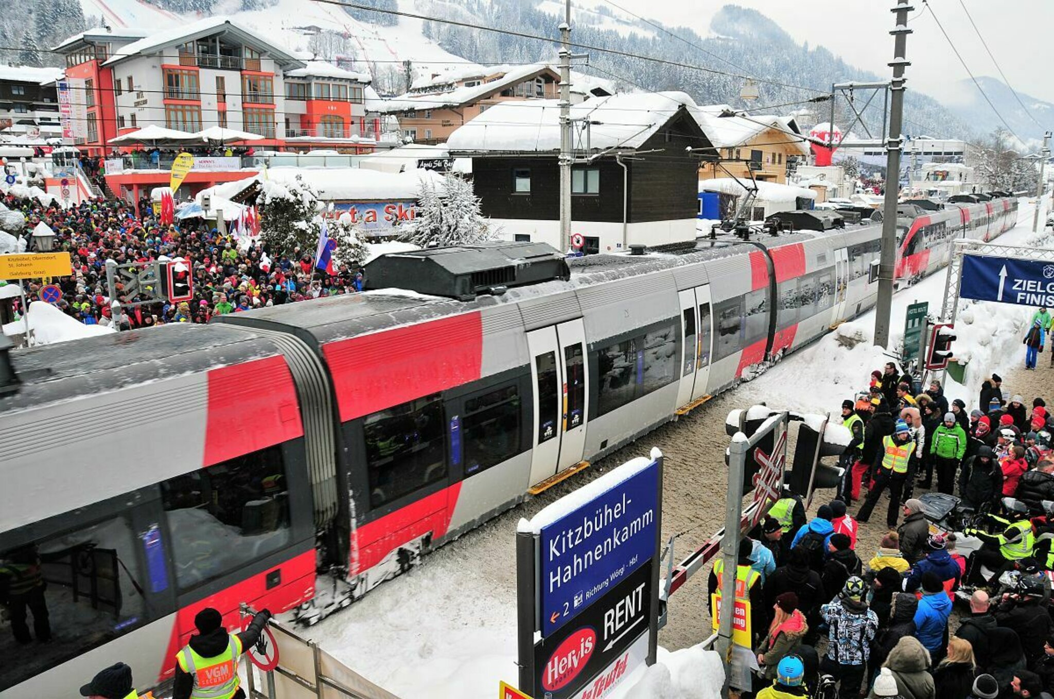  Hahnenkammrennen 2024: Mit den ÖBB bequem zu den Hahnenkammrennen Motiv 