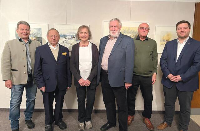 ES-Leiter Albert Sieberer, Künstler Heinz Hofer und Antje Lindel, Franz Fischler, Mitorganisator Manfred Piff und Bürgermeister René Schwaiger (v. li.). | Foto: ES Westendorf