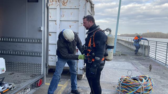 Bei den Tauchgängen wird sich abgewechselt, da diese körperlich sehr anstrengend sind. | Foto: Kathrin Klemm