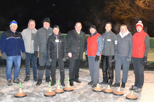 Der ESV Grabenwarth besiegte im Finale das Generali-Team Gerald Feier. Fotos: Kremser/ESV