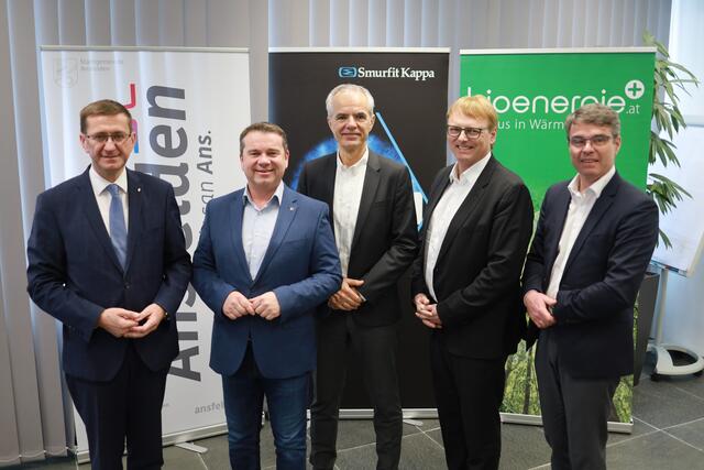 Markus Achleitner gemeinsam mit Christian Partoll, Günter Hochrathner, Jakob Edler und Bernhard Karrer. | Foto: smurfit Kappa Nettingsdorf