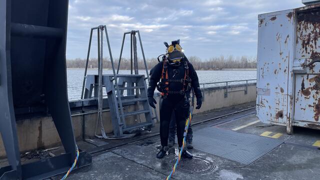 Für den Tauchgang braucht es eine spezielle Ausrüstung und natürlich eine spezifische Ausbildung. | Foto: Kathrin Klemm