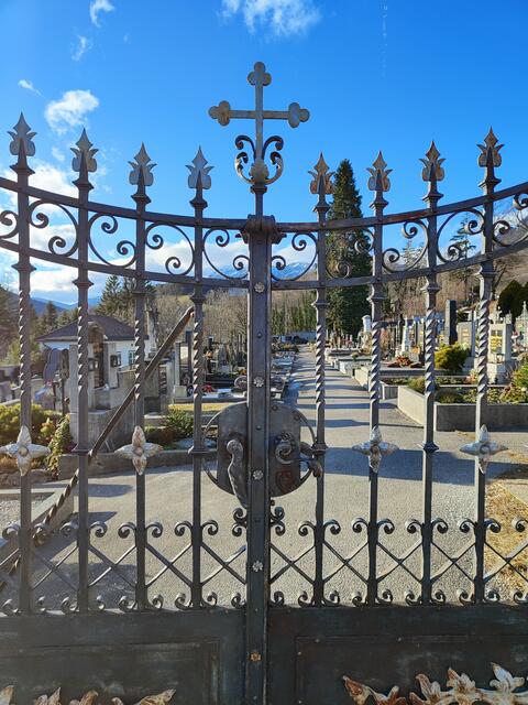 am Friedhof vorbei | Foto: I.Wozonig