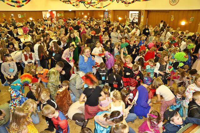 Beim Kinderfasching in Ebensee gibt es viel zu erleben. | Foto: Hörmandinger