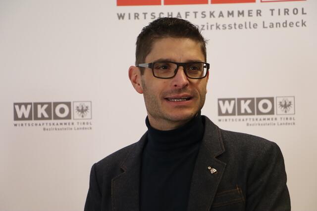 Bezirksobmann Michael Gitterle begrüßt die Initiative KiERa. | Foto: Elisabeth Mederle