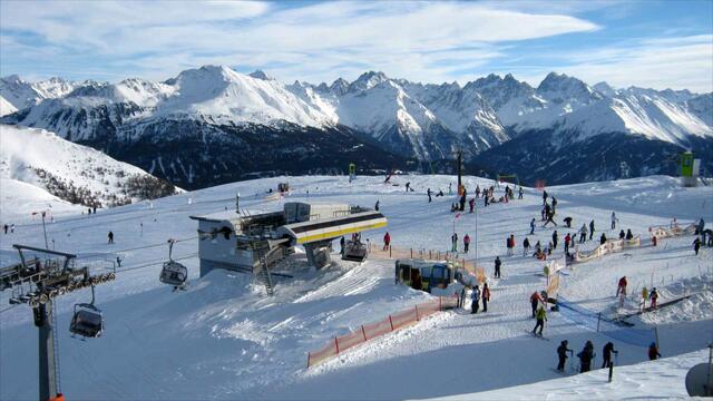 Bild # 5505: Bergstationen auf dem Krahberg (Venetbahn) mit Panorma der Ötztaler Alpen. | Foto: © by Ing. Günter Kramarcsik