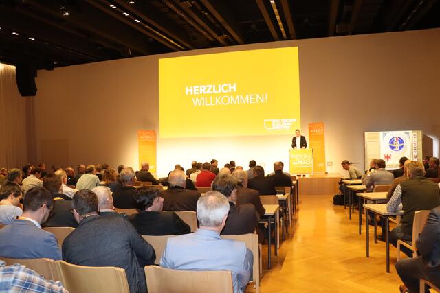 Die 53. Bildungswoche der Österreichischen Holzbau- und Zimmermeister startete am Montag, den 15. Jänner im Congress Centrum Alpbach. | Foto: Nimpf