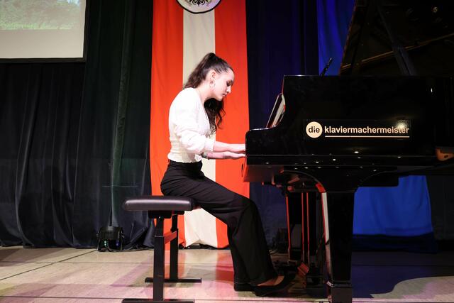 Felicitas Gamsjäger von der Musikschule Klosterneuburg begeisterte am Flügel. | Foto: Stadtgemeinde Klosterneuburg