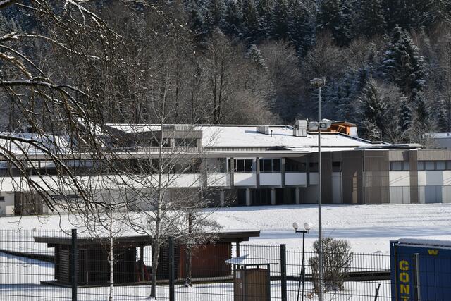 Das Strandbadrestaurant wurde generalsaniert. Die dazugehörige Einweihungsfeier findet am 26. Jänner statt.  | Foto: Barbara Fluckinger