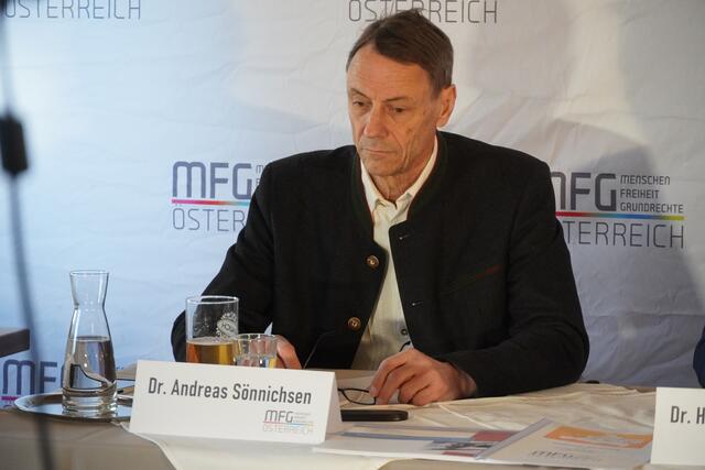 Der zweite Spitzenkandidat für die Partei MFG in der Stadt Salzburg ist der 66-jährige aus Deutschland stammende Arzt Andreas Sönnichsen. | Foto: Emanuel Hasenauer