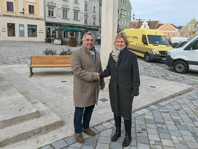 Bürgermeister Georg Gilli, Margarete Jarmer | Foto: VP Eggenburg.