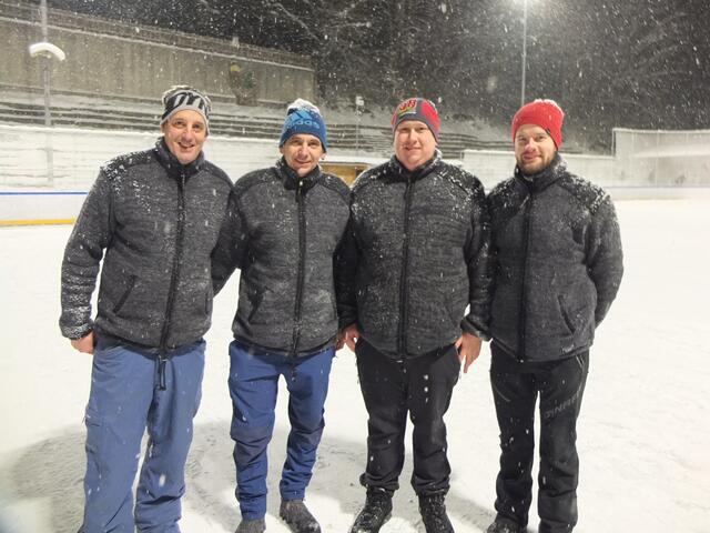 Die Siegermannschaft aus Vils v.l.: Christian Kammerlander, Markus Hengg, Dominik Krainer und Peter Stebele.
 | Foto: Schneider