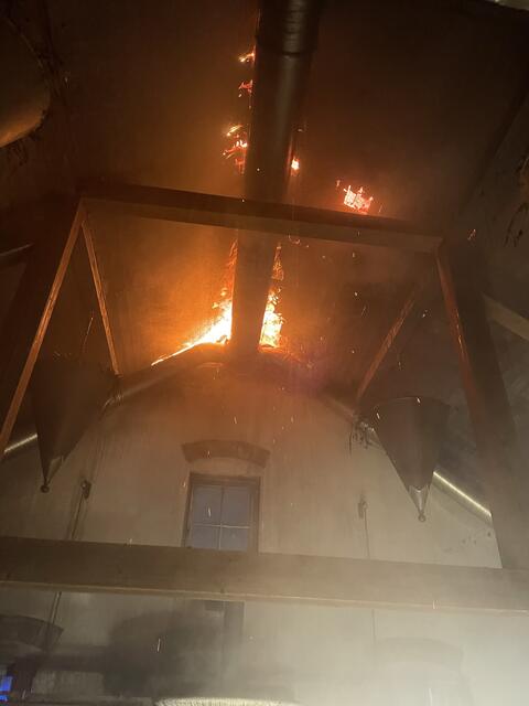 Eine Zigarette dürfte den Brand ausgelöst haben. | Foto: Berufsfeuerwehr Salzburg