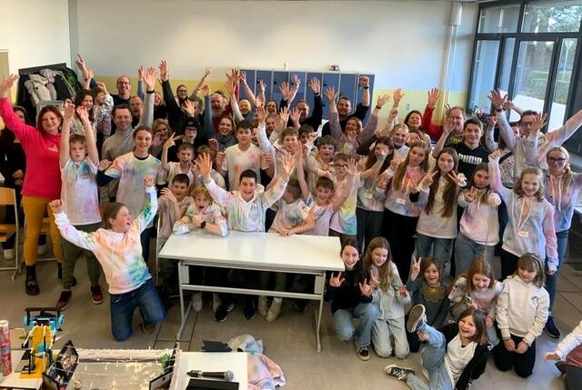 Wie ein Mann hinter dem SAPotron-Team - die 3c-Klasse | Foto: MS Stainz